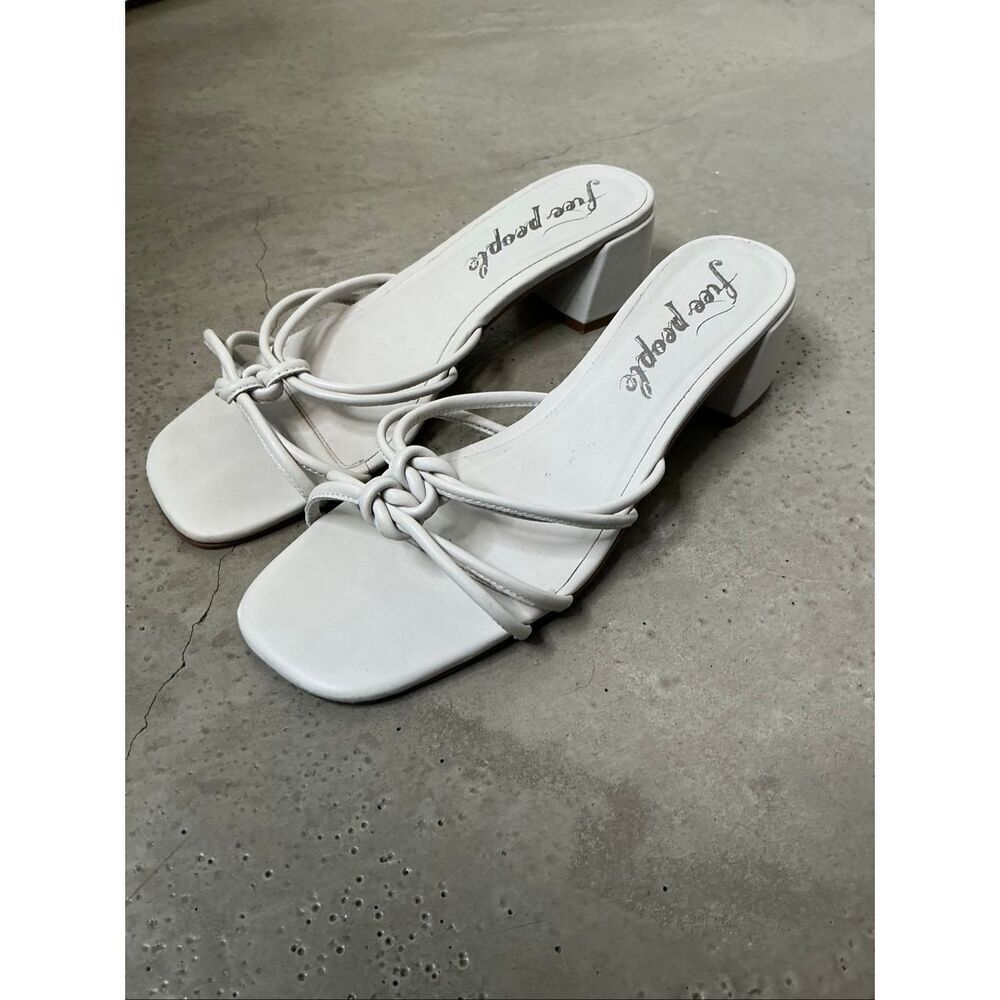Free People Petra Block Heel | Grey in 38
